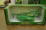 ERTL 15074 JD weilandbloter